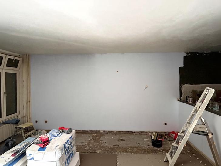 Woonkamer stucwerk na